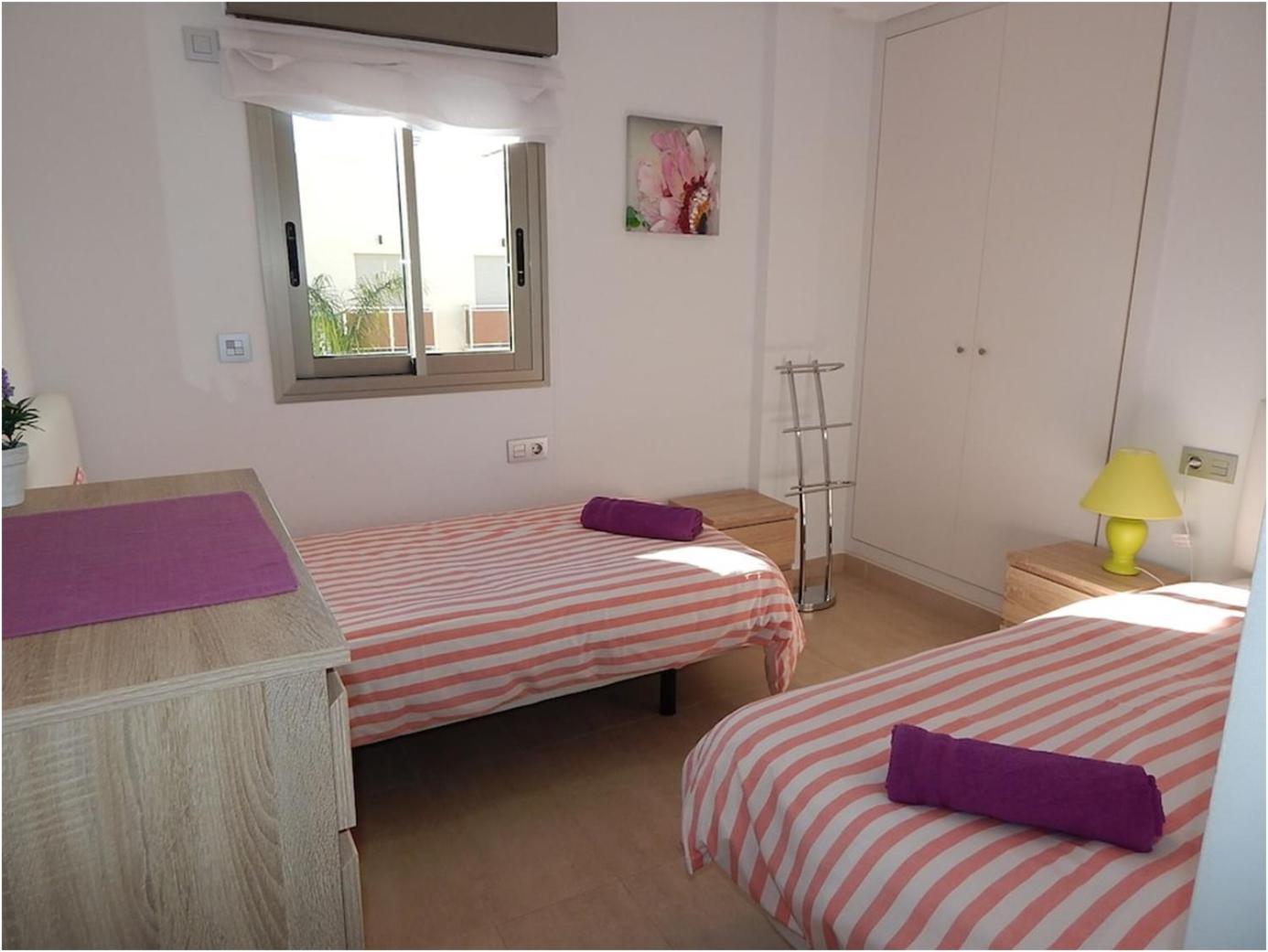 Trendy And Modern New Built 2 Bedroom Close To The *