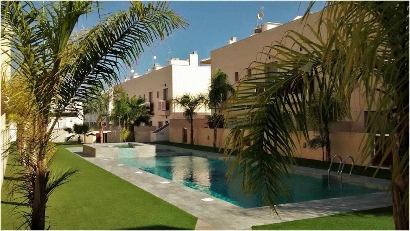 Apartment Trendy And Modern New Built 2 Bedroom Close To The