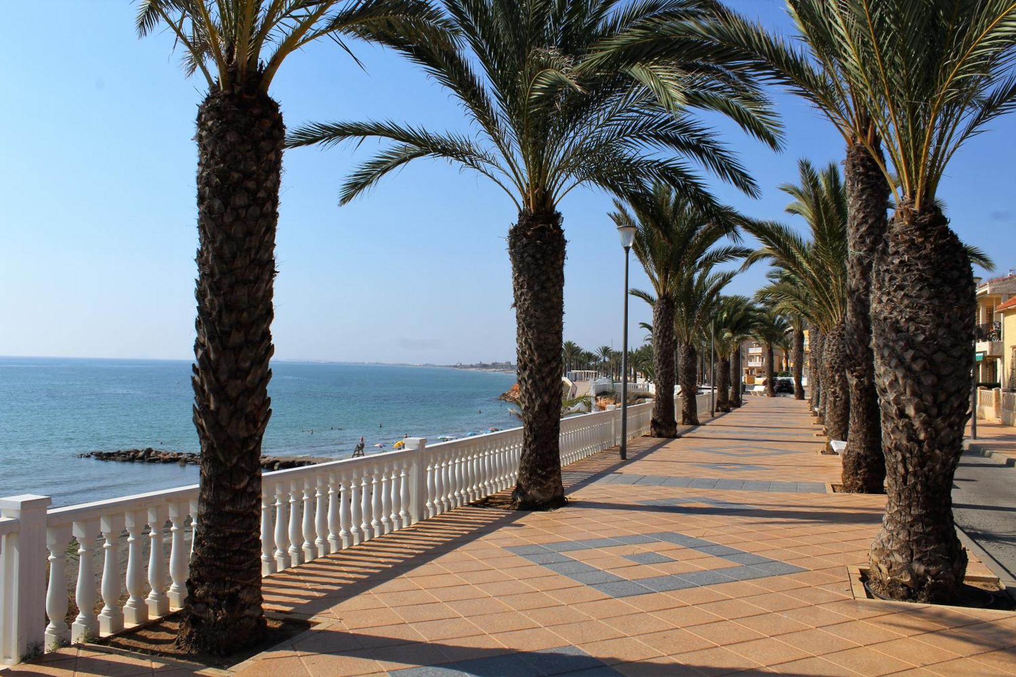 Apartment Trendy And Modern New Built 2 Bedroom Close To The *